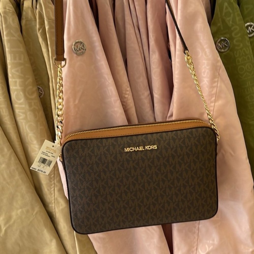 Michael Kors Large Jet Set Item East West Crossbody Brown - Picture 14 of 16